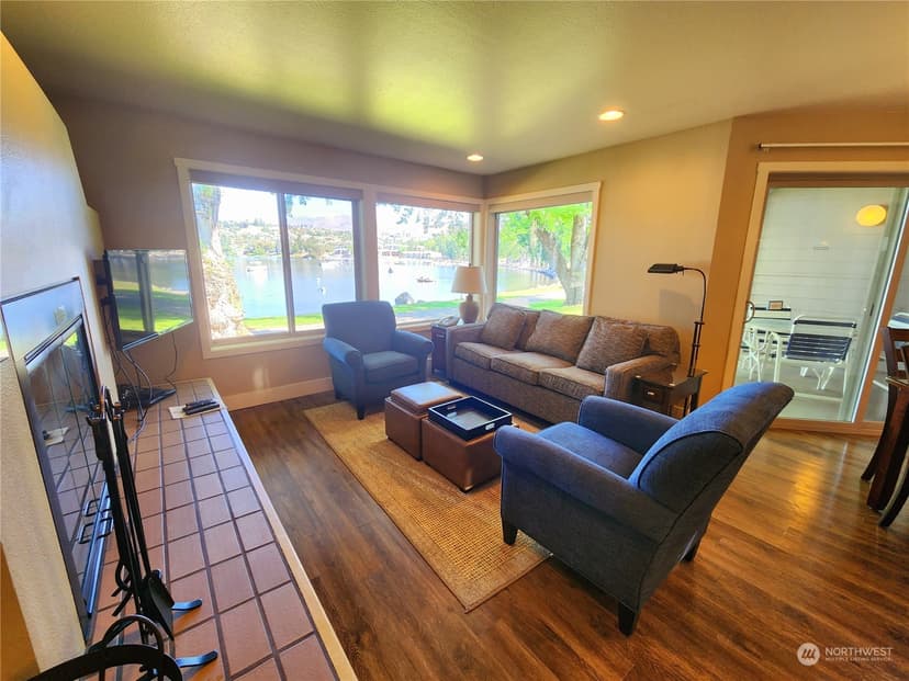 Property photo for 1 Beach 565-P, Manson photo 5