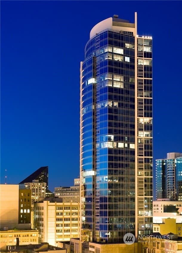Property photo for 1521 2nd Avenue #3601, Seattle photo 4