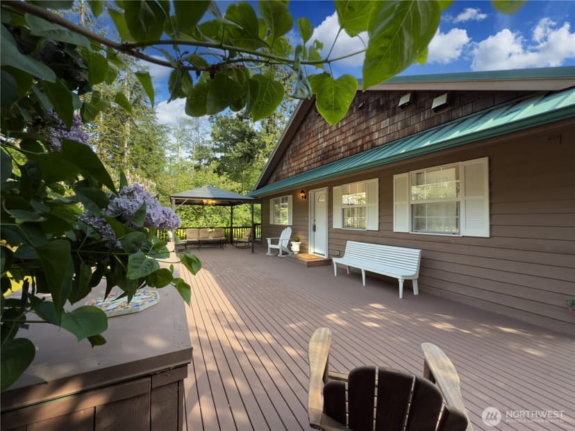 Property photo for 15 A Saratoga Drive, Hat Island photo 31