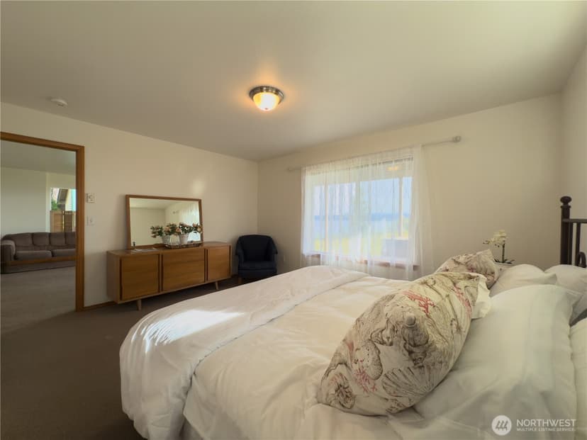 Property photo for 15 A Saratoga Drive, Hat Island photo 15