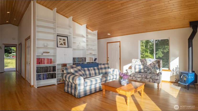 Property photo for 15 A Saratoga Drive, Hat Island photo 8