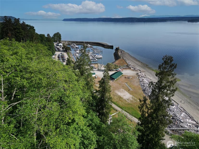 Property photo for 15 A Saratoga Drive, Hat Island photo 30