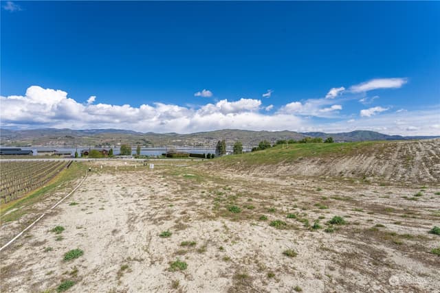 Property photo for 48 Loretta Lane, Chelan photo 2