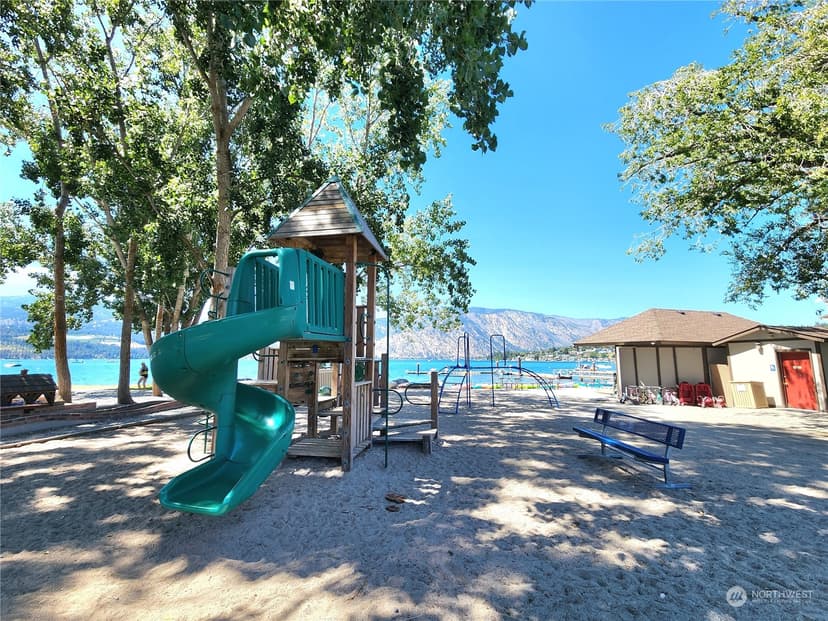 Property photo for 1 Beach 582-Q, Manson photo 31