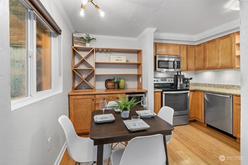 Property photo for 5038 California Avenue SW #2, Seattle photo 10