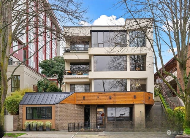 Property photo for 5038 California Avenue SW #2, Seattle photo 2
