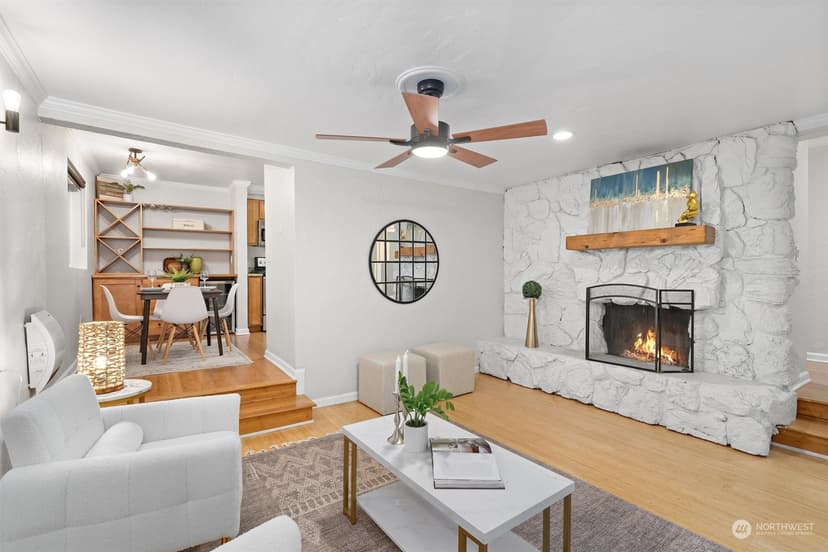 Property photo for 5038 California Avenue SW #2, Seattle