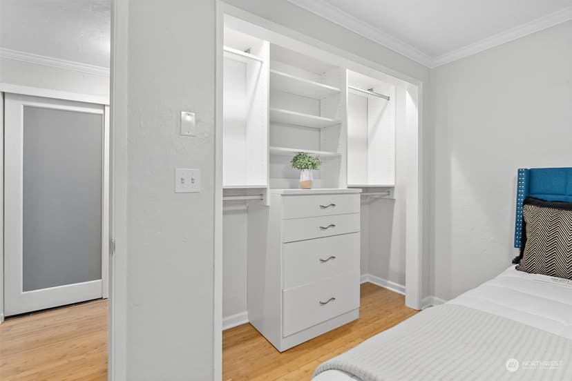 Property photo for 5038 California Avenue SW #2, Seattle photo 14