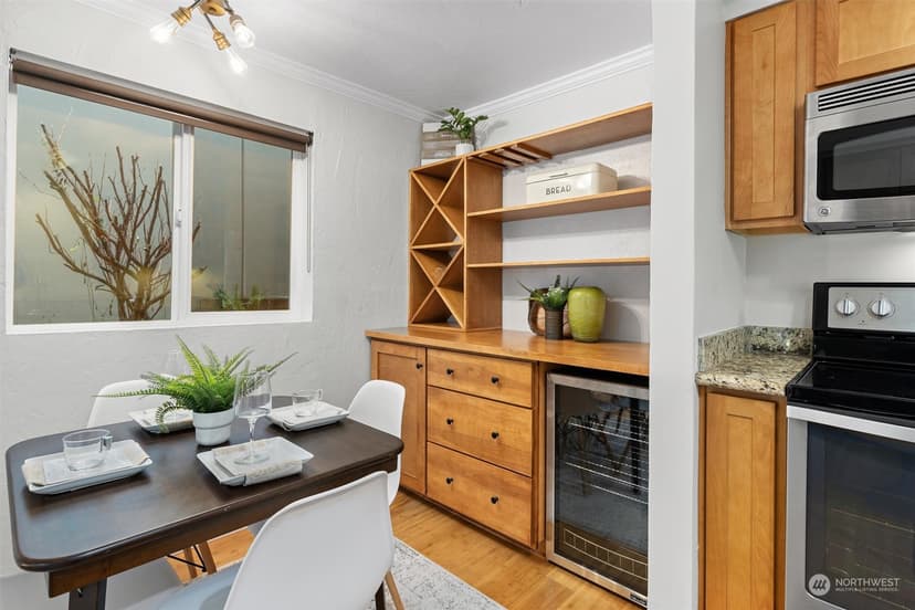 Property photo for 5038 California Avenue SW #2, Seattle photo 9