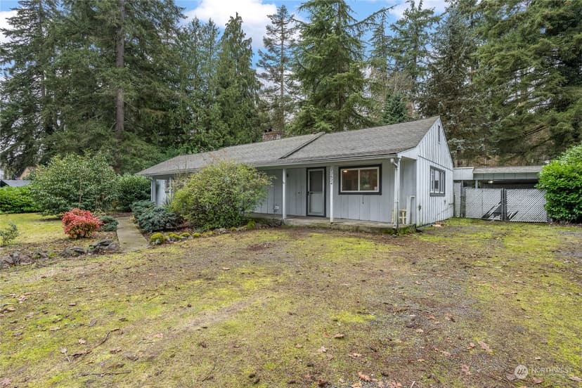Property photo for 12624 Glenwood Avenue SW, Lakewood photo 3