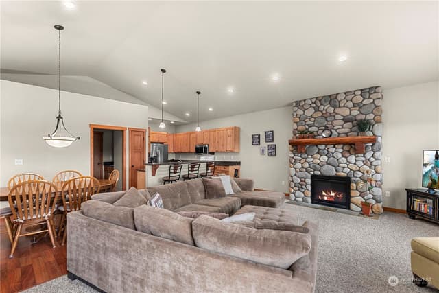 Property photo for 549 Village Drive, Manson photo 4