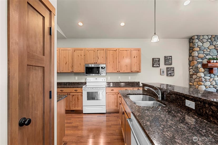Property photo for 549 Village Drive, Manson photo 7