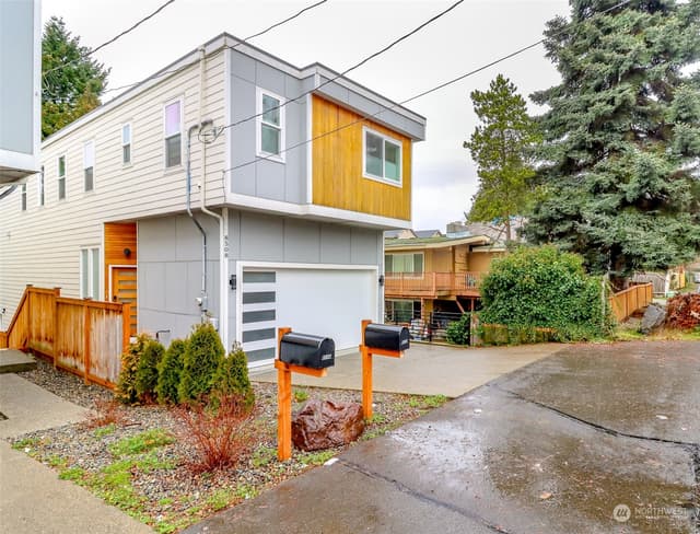 Property photo for 8508 S 116th Street, Seattle photo 2