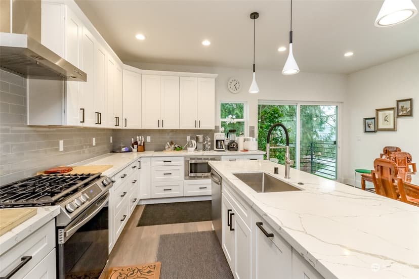 Property photo for 8508 S 116th Street, Seattle photo 17