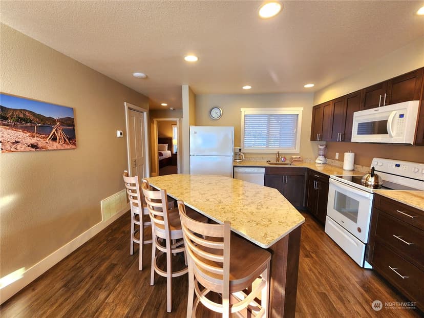 Property photo for 1 Lakeside 707-J, Manson photo 10