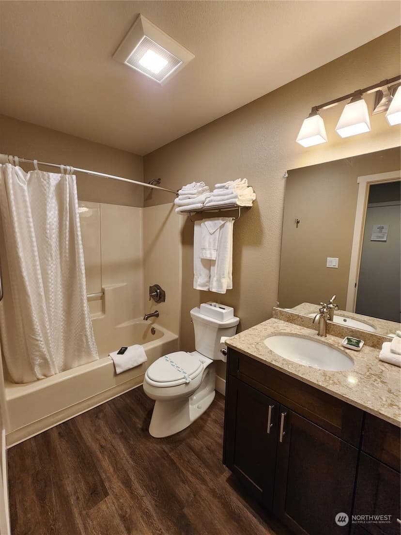 Property photo for 1 Lakeside 707-J, Manson photo 16