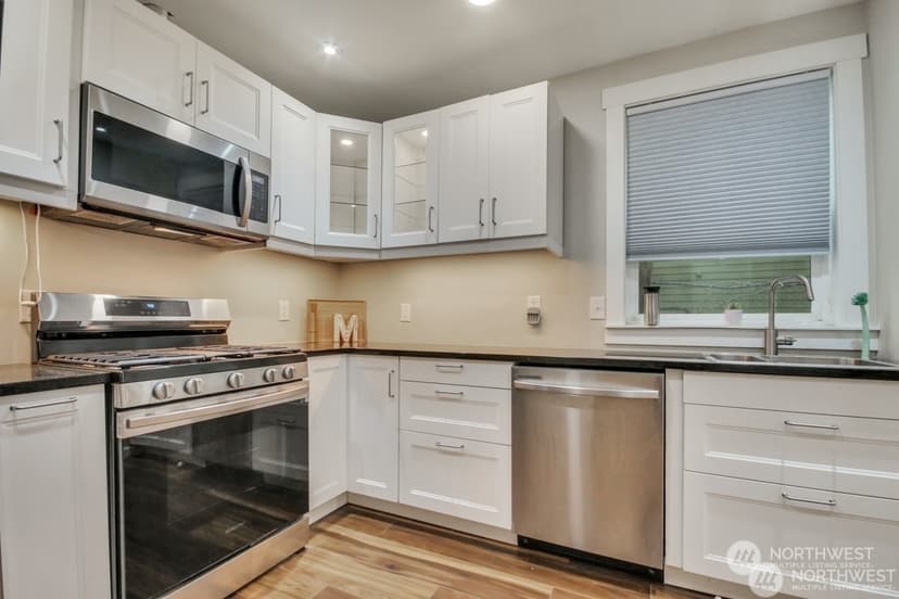 Property photo for 4636 S Othello, Seattle photo 11