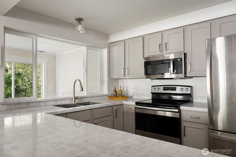 Property photo for 566 Creekside Terrace #101, Langley photo 5
