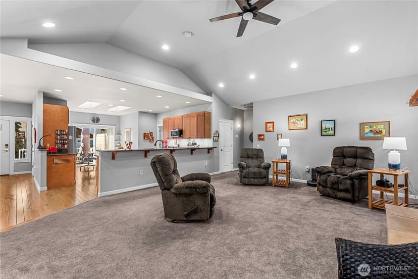 Property photo for 210 Village Drive, Manson photo 16