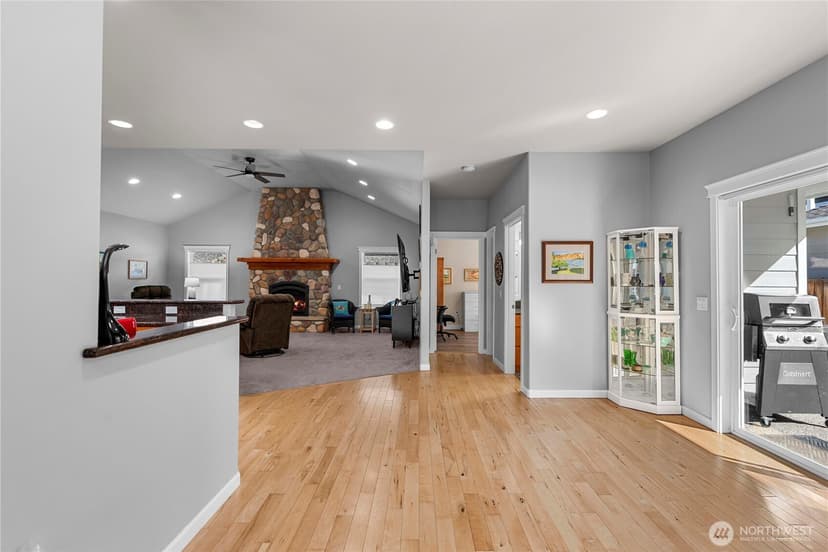 Property photo for 210 Village Drive, Manson photo 3