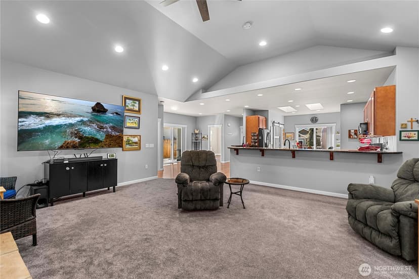 Property photo for 210 Village Drive, Manson photo 15