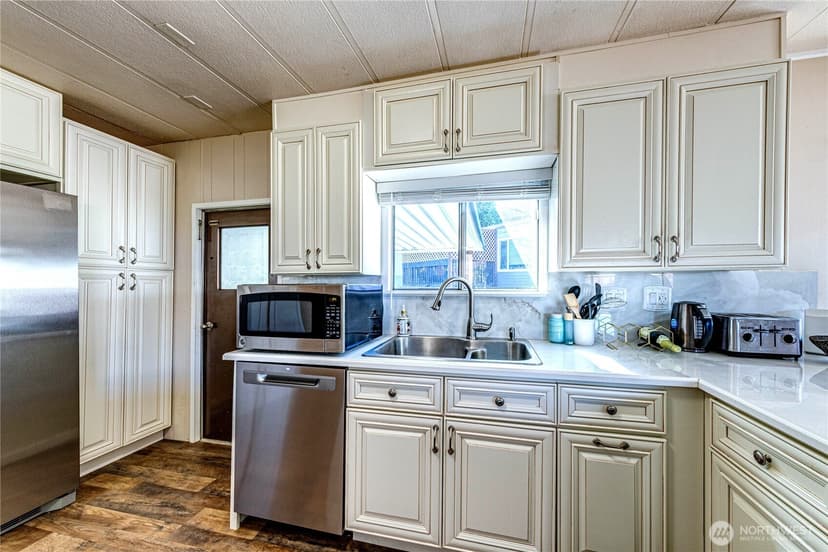 Property photo for 13320 Hwy 99 #37, Everett photo 17