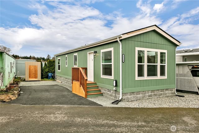 Property photo for 3219 S 181st Place #127, SeaTac photo 2