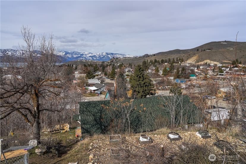 Property photo for 524 E Allen Avenue, Chelan photo 35