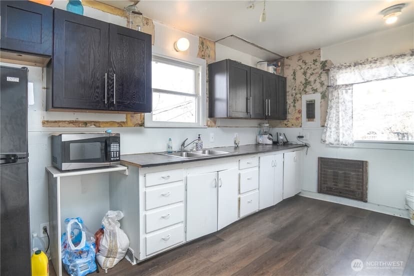 Property photo for 524 E Allen Avenue, Chelan photo 8
