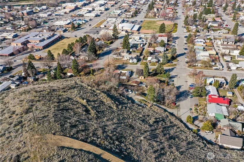 Property photo for 524 E Allen Avenue, Chelan photo 19