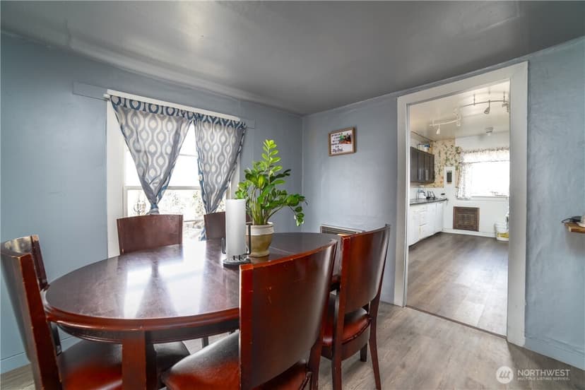 Property photo for 524 E Allen Avenue, Chelan photo 16