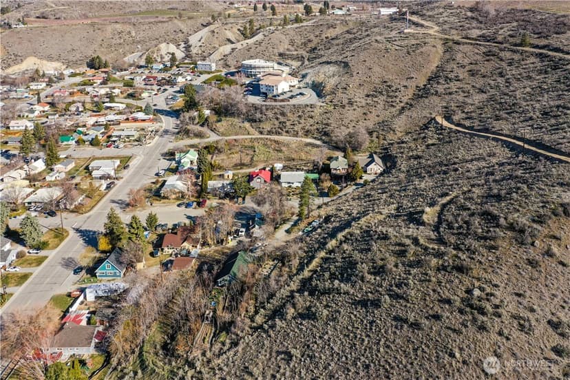 Property photo for 524 E Allen Avenue, Chelan photo 18