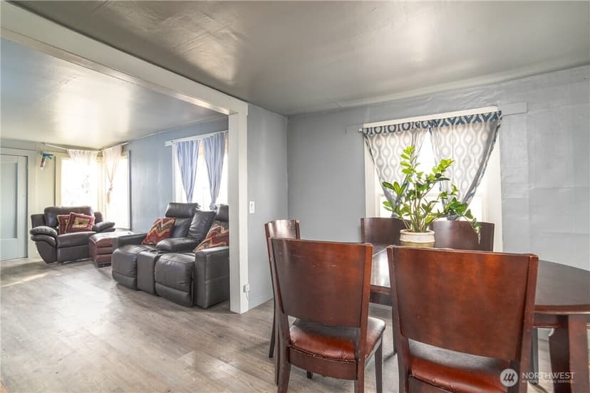 Property photo for 524 E Allen Avenue, Chelan photo 11