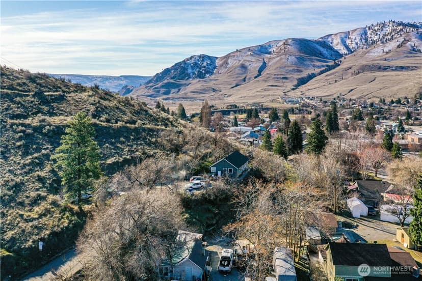 Property photo for 524 E Allen Avenue, Chelan photo 26