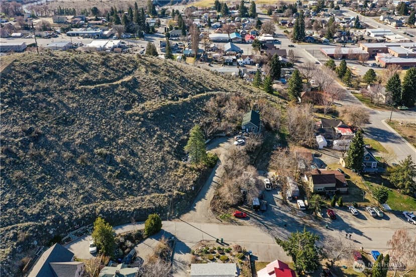 Property photo for 524 E Allen Avenue, Chelan photo 4