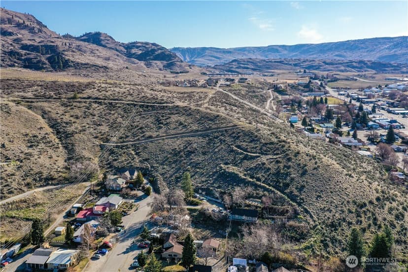 Property photo for 524 E Allen Avenue, Chelan photo 23