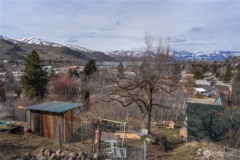 Property photo for 524 E Allen Avenue, Chelan photo 38