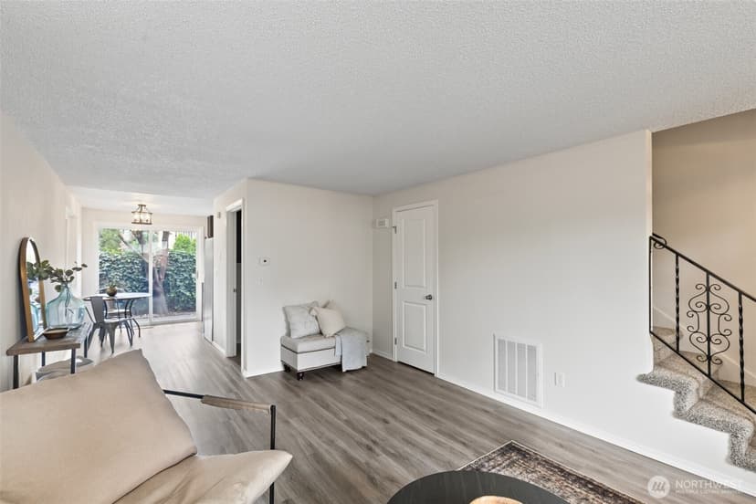 Property photo for 328 9th Avenue SE #D5, Puyallup photo 7
