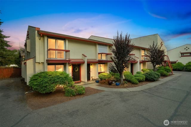 Property photo for 328 9th Avenue SE #D5, Puyallup photo 2