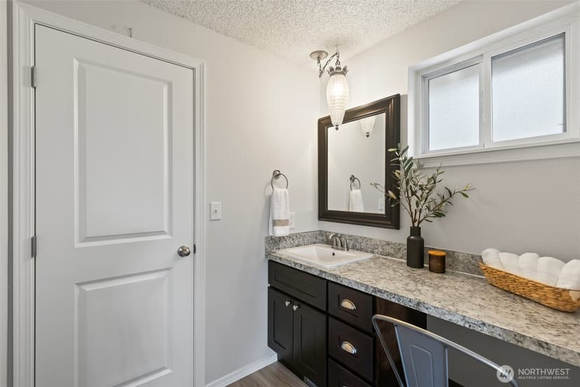 Property photo for 328 9th Avenue SE #D5, Puyallup photo 17