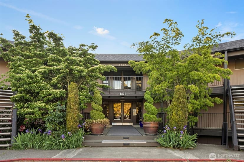 Property photo for 1425 S Puget Drive #213, Renton