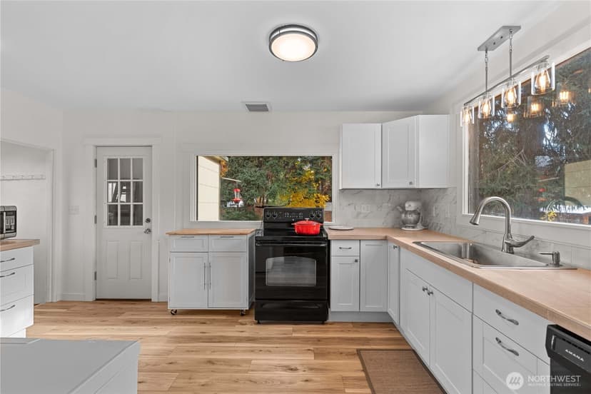 Property photo for 308 Ski Hill Drive, Leavenworth photo 19