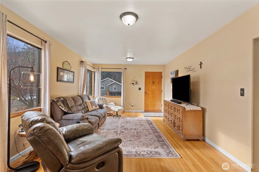 Property photo for 308 Ski Hill Drive, Leavenworth photo 9