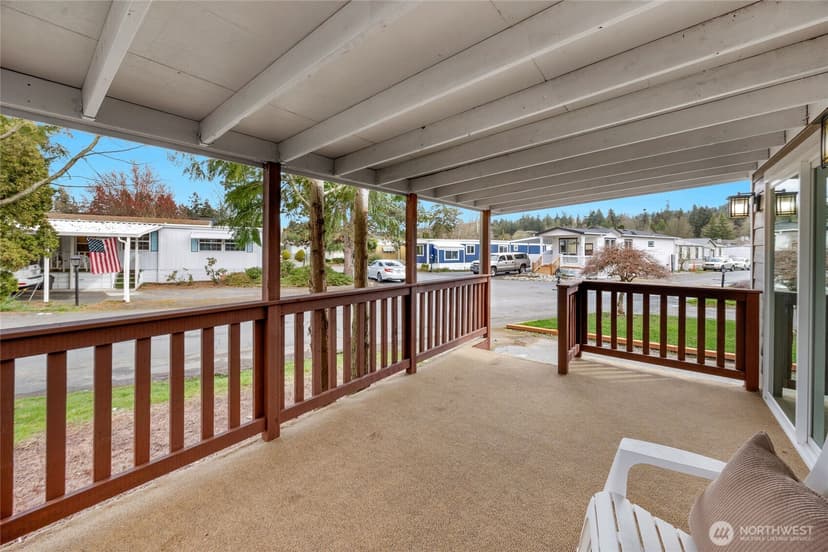Property photo for 7031 NE 175th Street #33, Kenmore photo 12