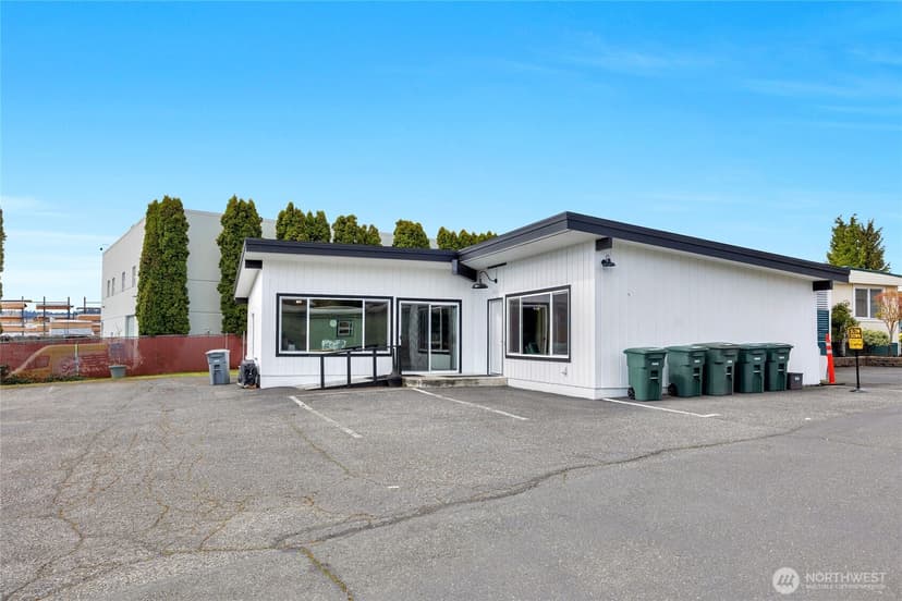 Property photo for 7031 NE 175th Street #33, Kenmore photo 13