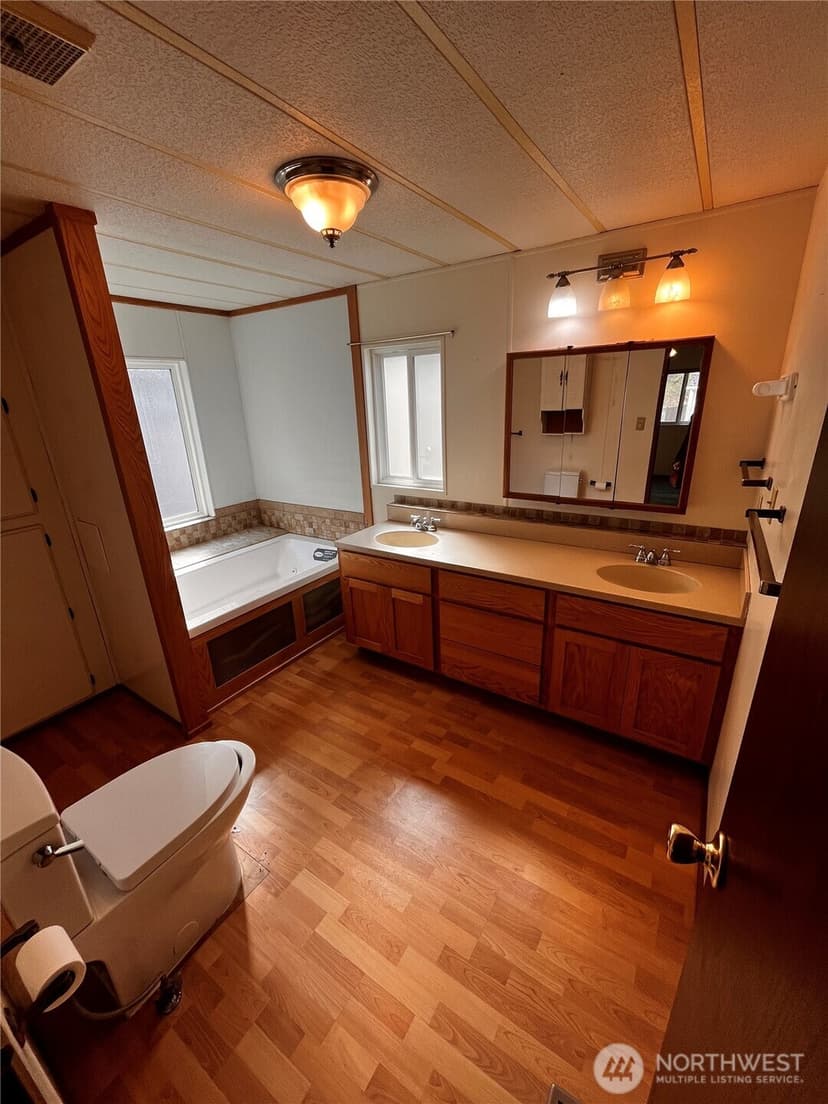 Property photo for 149 Sereno Circle Dr, Bremerton photo 9