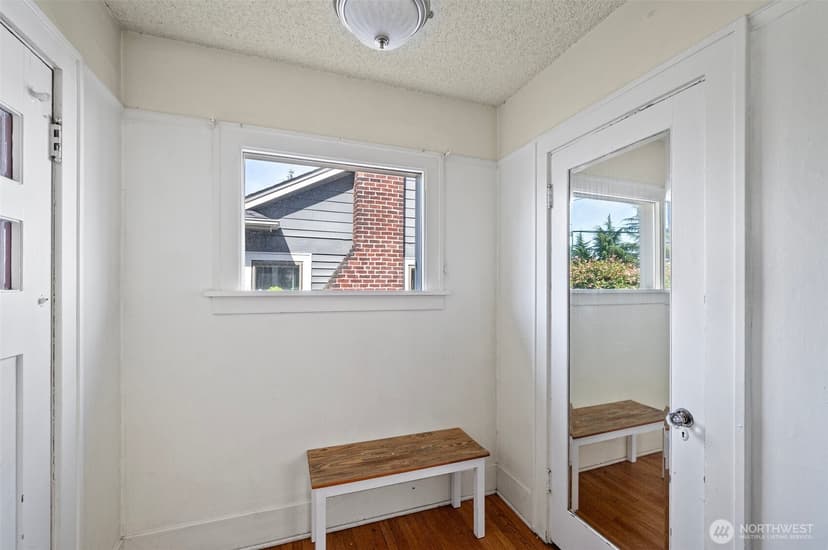 Property photo for 5016 7th Ave Ne, Seattle photo 5