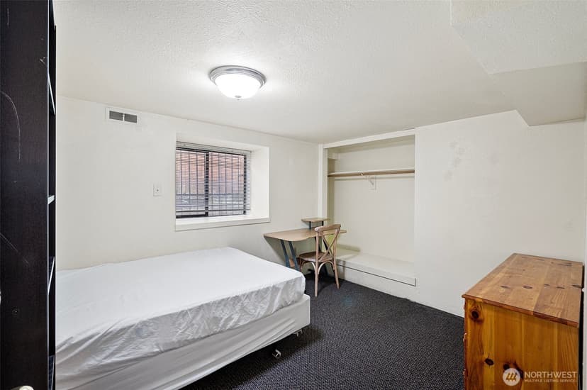 Property photo for 5016 7th Ave Ne, Seattle photo 30
