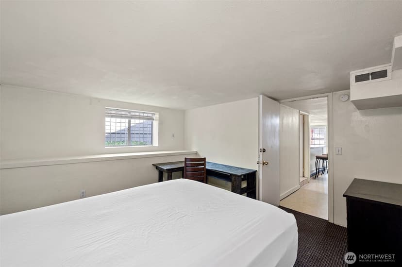 Property photo for 5016 7th Ave Ne, Seattle photo 28