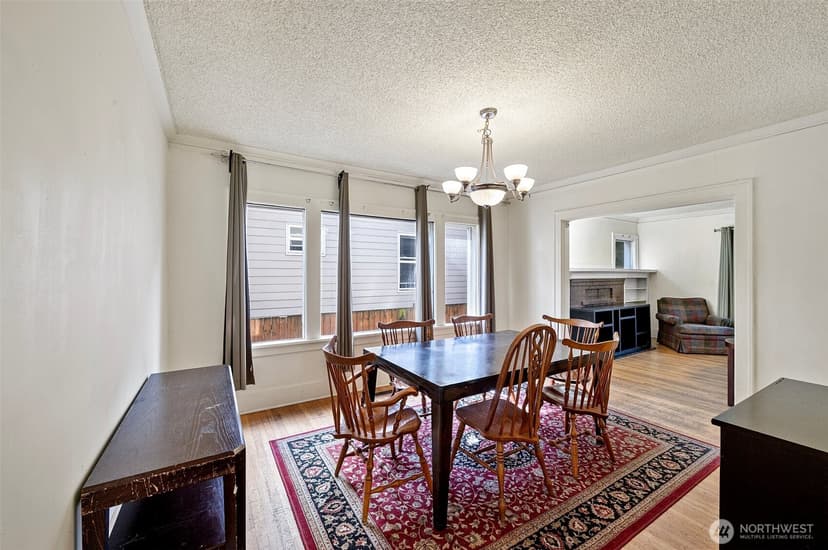 Property photo for 5016 7th Ave Ne, Seattle photo 9